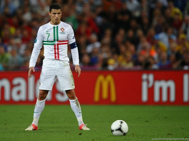 Cristiano Ronaldo Free Kick Wallpapers 2014