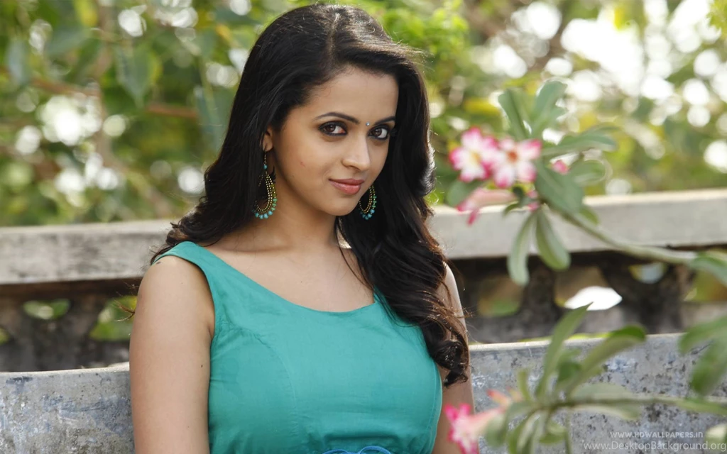 Bhavana Tamil Actress Wallpapers