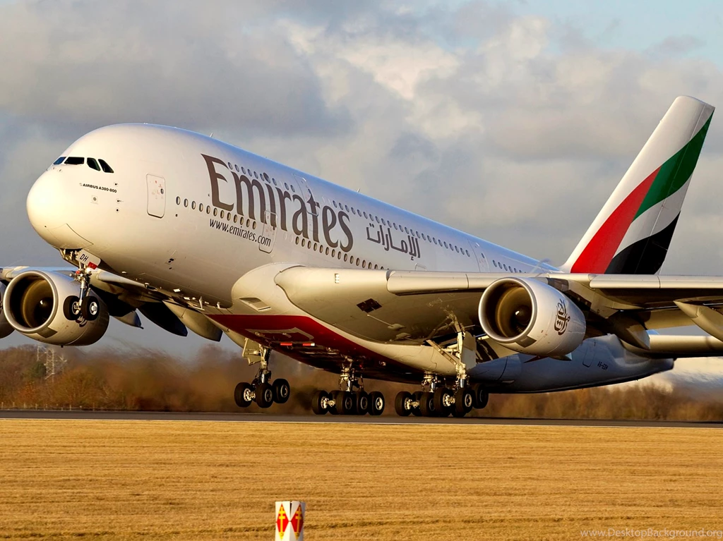 Airbus A380 Emirates Takeoff Leaving Runway Aircraft Wallpapers