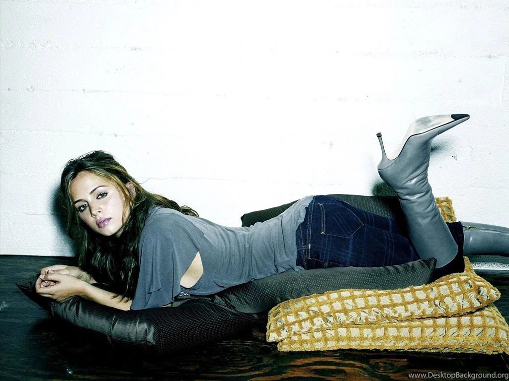 Eliza Dushku Wallpapers 1600x1200 (