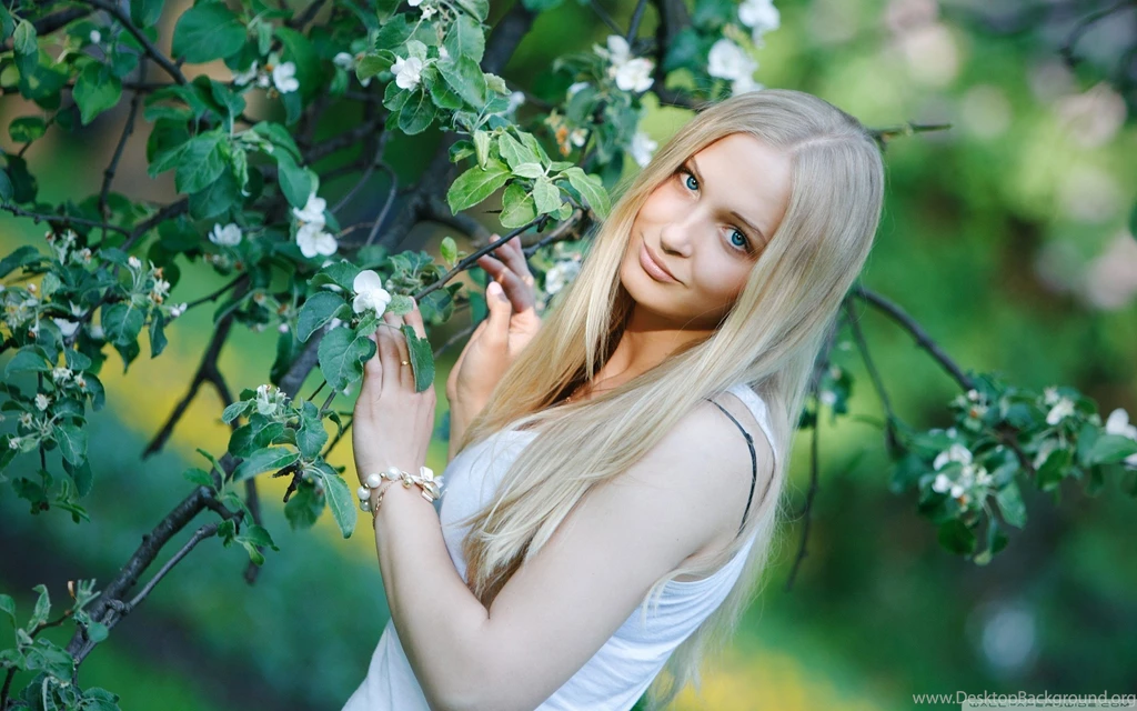 Pretty Light Blonde Woman HD Desktop Wallpapers : High Definition ...