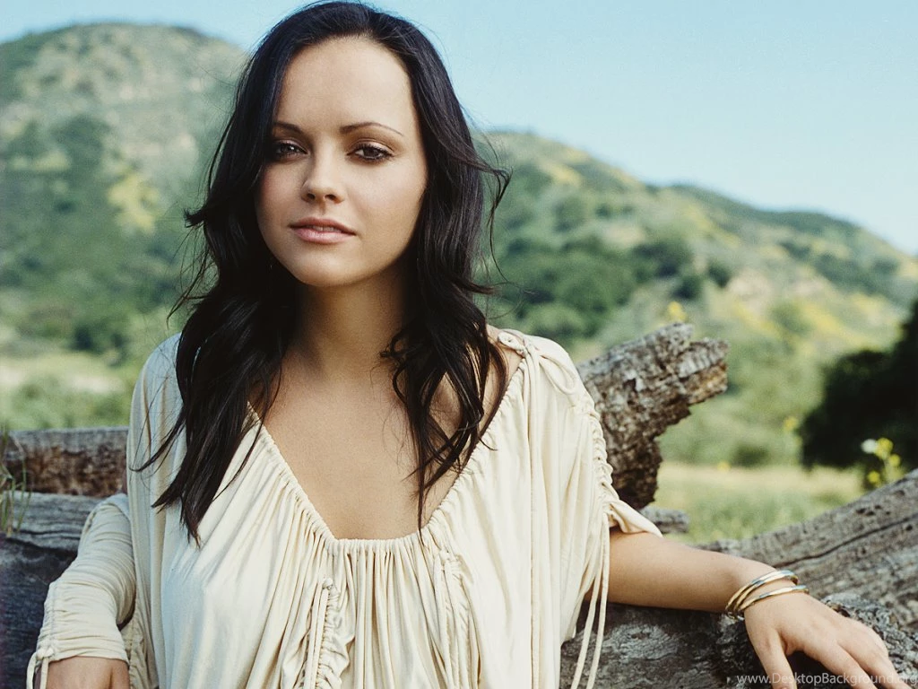 Amazing Christina Ricci Wallpapers