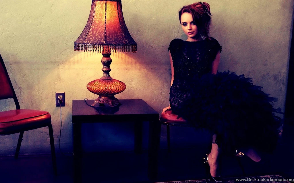 Christina Ricci Wallpapers 10 – GotCeleb: Wallpapers