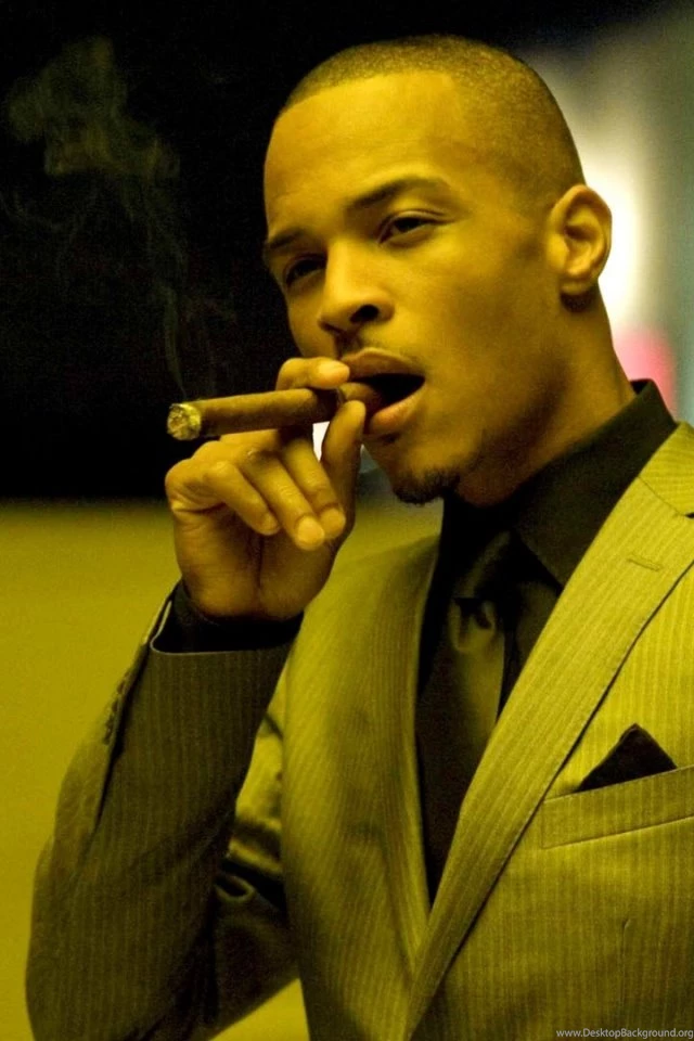 Download Wallpapers 640x960 Ti, Cigar, Smoke, Suit, Room iPhone 4S ...