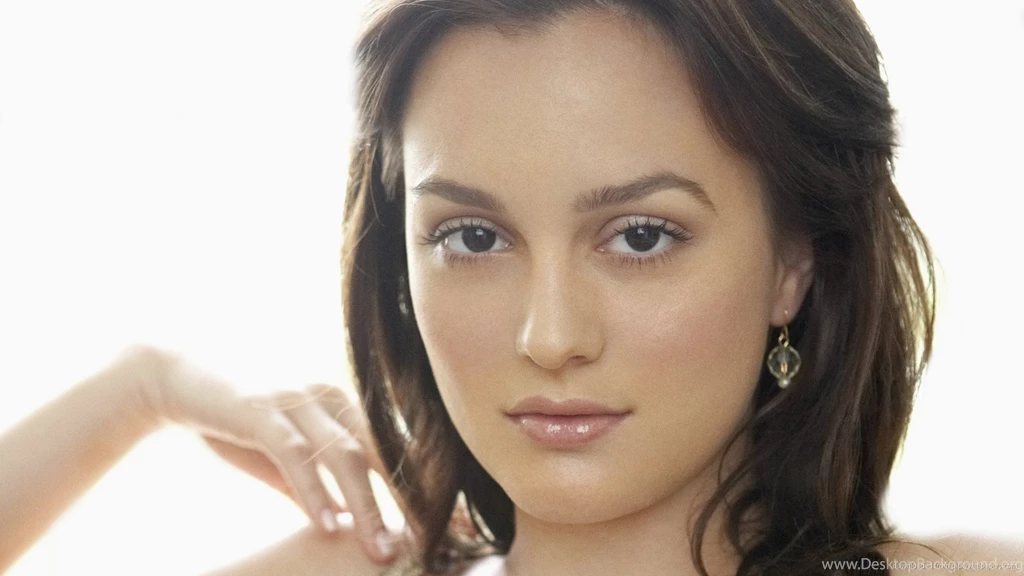 Download 1920x1080 Leighton Meester In Light Dress Wallpapers