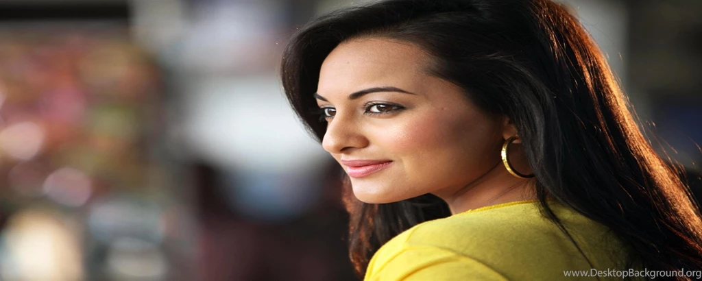 Bollywood Heroine Sonakshi Sinha High Quality Photos
