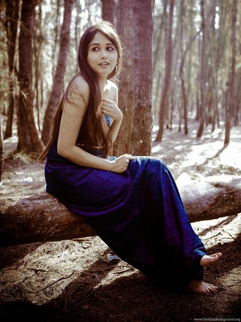 Tamil Actress Haritha Cute HD Wallpapers