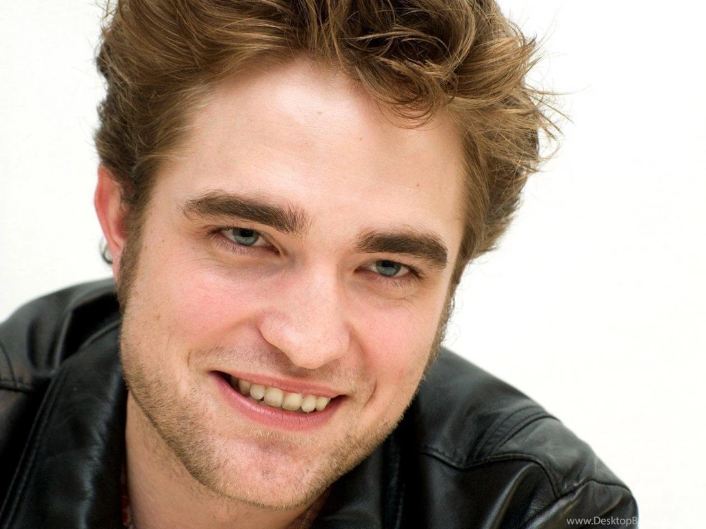 Robert Pattinson Photos