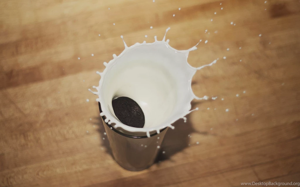 Milk oreo cookie splash hd wallpapers Magic4Walls.com