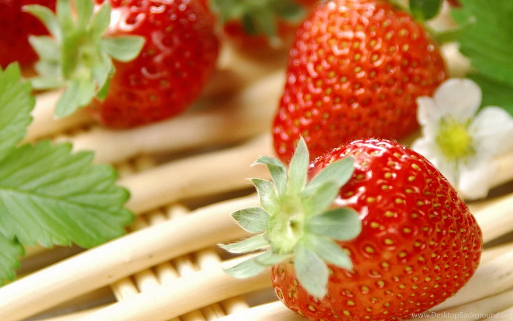 Sweet Berries Wallpapers And Images Wallpapers, Pictures, Photos