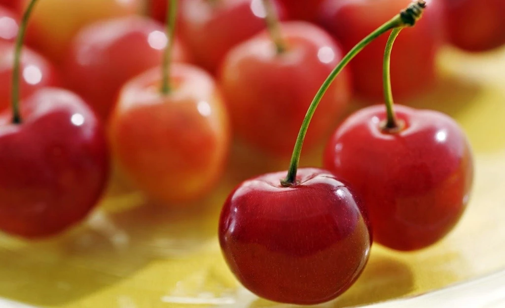 Desktop Cherry Red Wallpapers Download