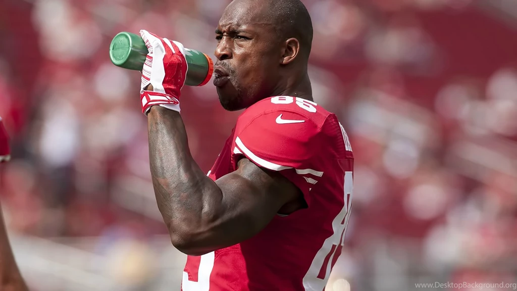 Vernon Davis Football Player HD Wallpapers