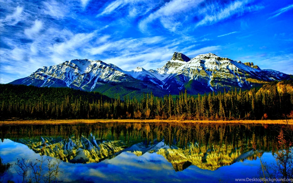 HD Stunning Mountain Lake Wallpapers And Photos