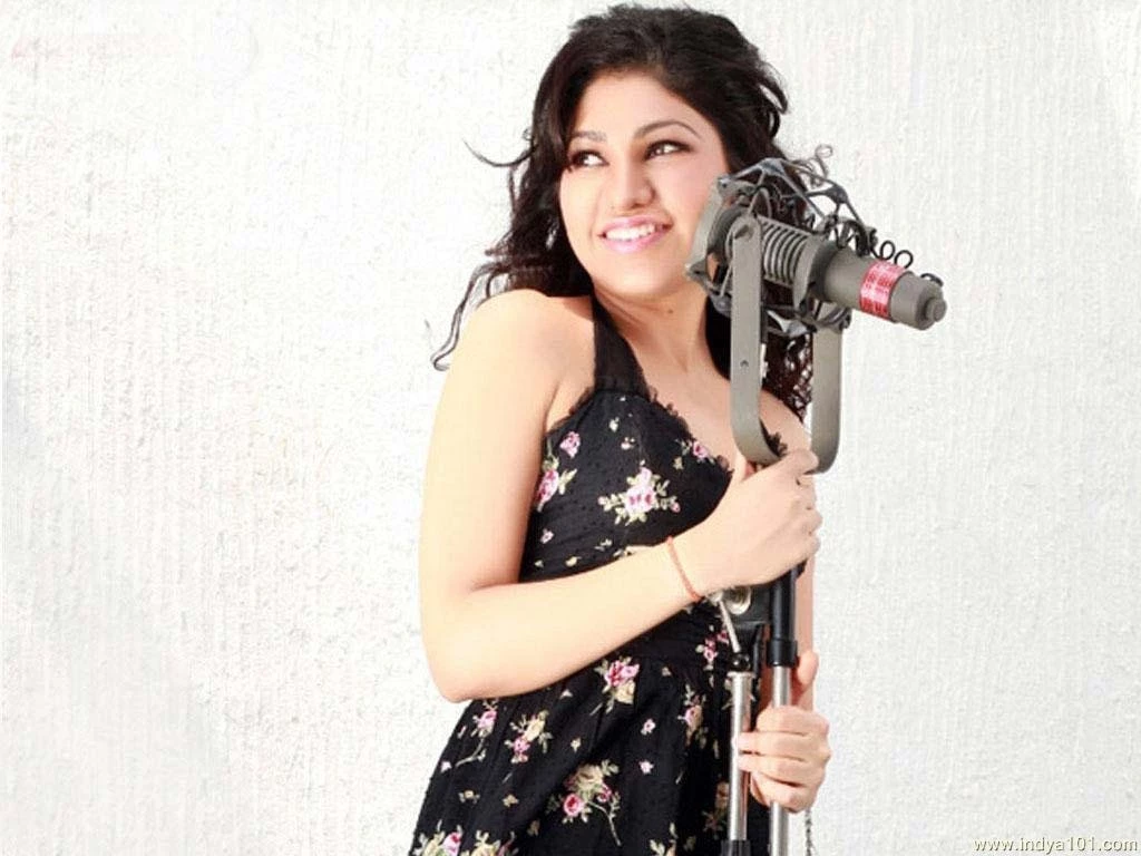 Tulsi Kumar Wallpapers (1024x768) : Indya101.com