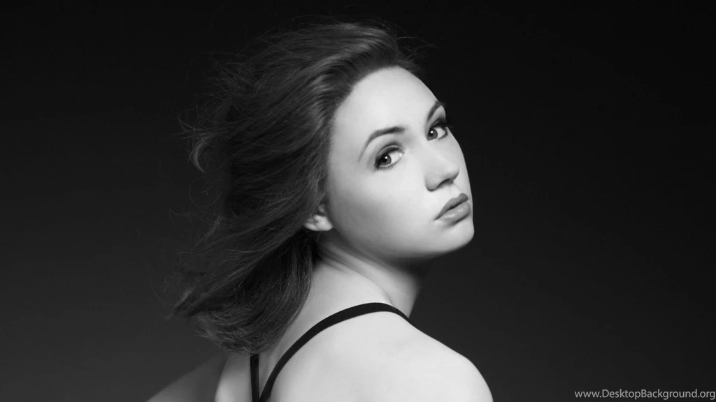 Karen Gillan HD Wallpapers Of High Quality Download