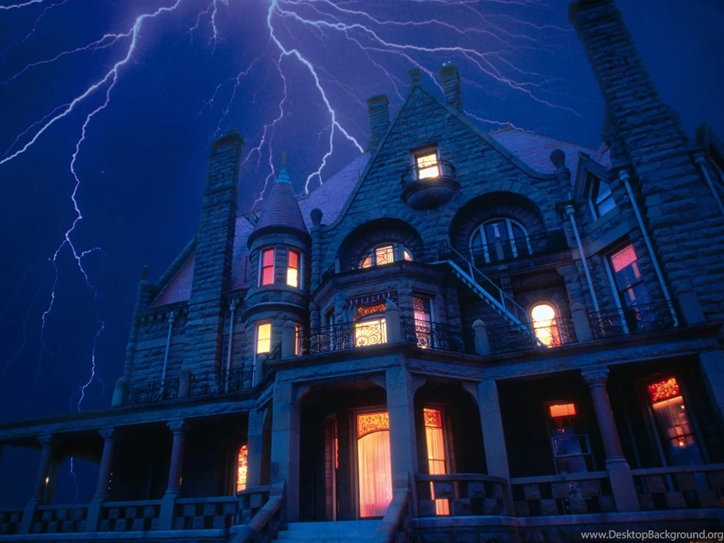 Spooky House With Lightening   Scary Buildings And Landmarks ...