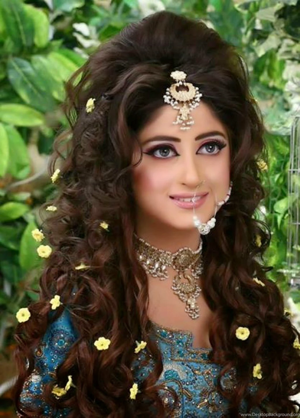 Very Pretty Pakistani Actress Sajal Ali Image Download