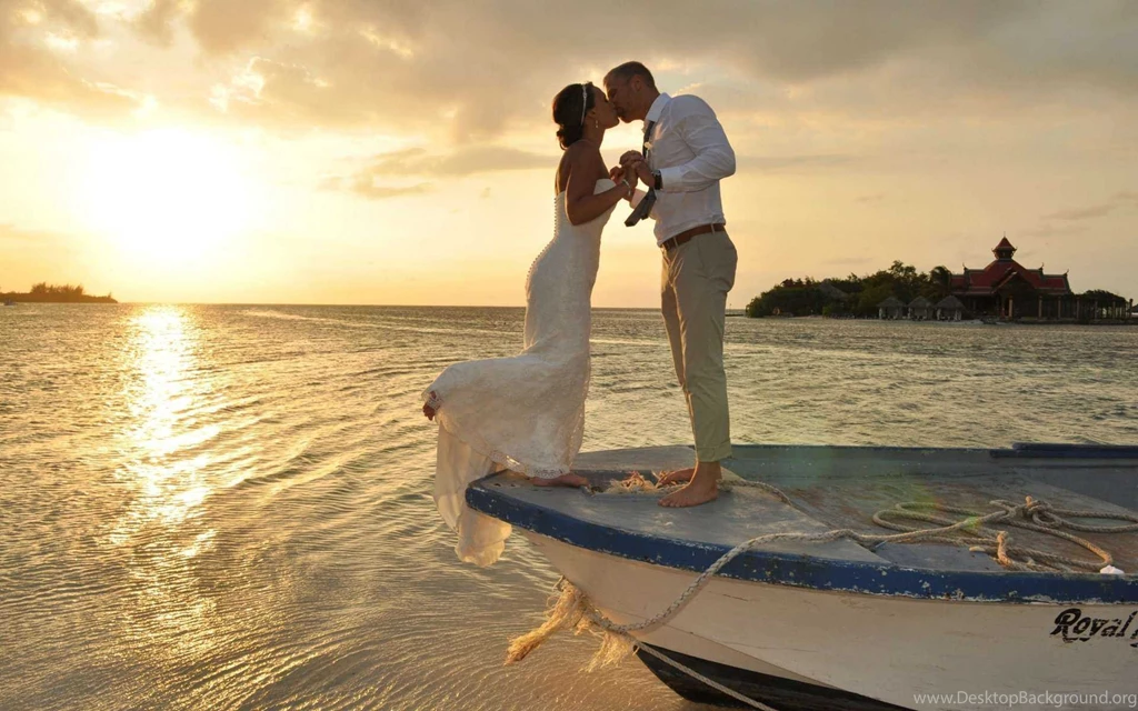 Romantic Wallpapers Of Romantic Love Couples Top 10