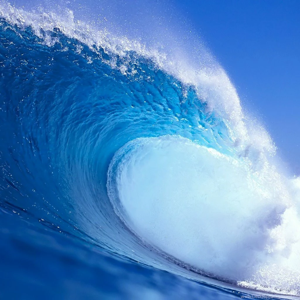 Huge Wave iPad Wallpapers Download