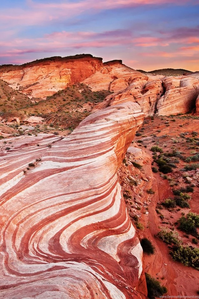 Cliff Red Rock Desert Scenery iPhone Wallpapers