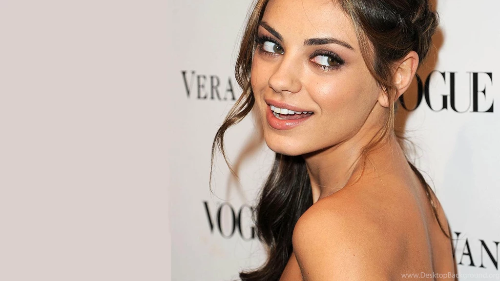 Smiling Mila Kunis On A Red Carpet 1920x1080 Full HD 16/9 ...