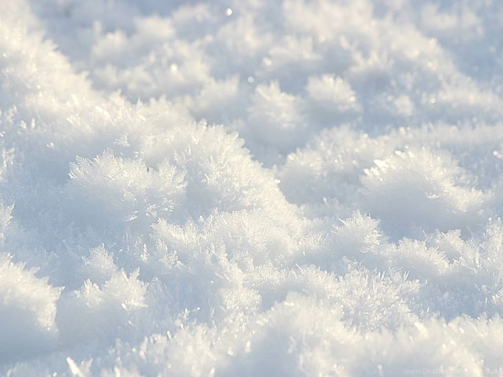 Amazing Pic Of Nature Landscape, Crystal Clear Winter Snow, Be ...