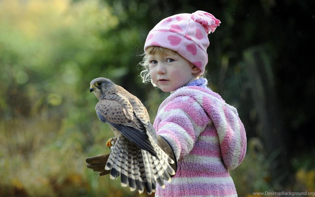 Baby Girl With Eagle Cute Images Best New Desktop Cool Dh ...