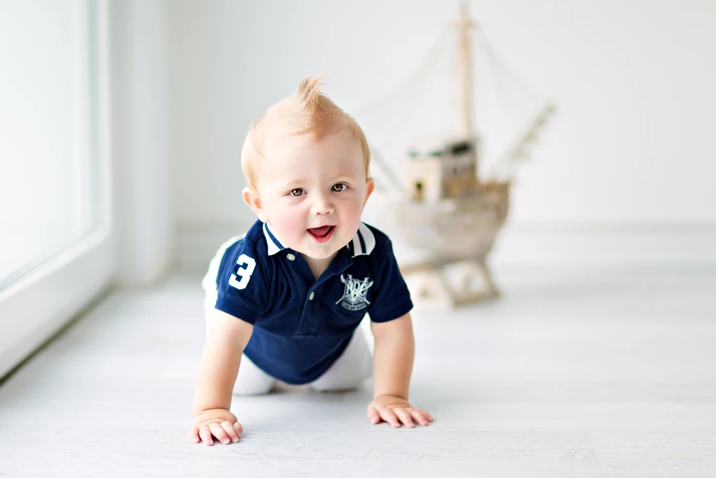 Style, Enjoying Life, Cute Little Boy Sitting On The Floor