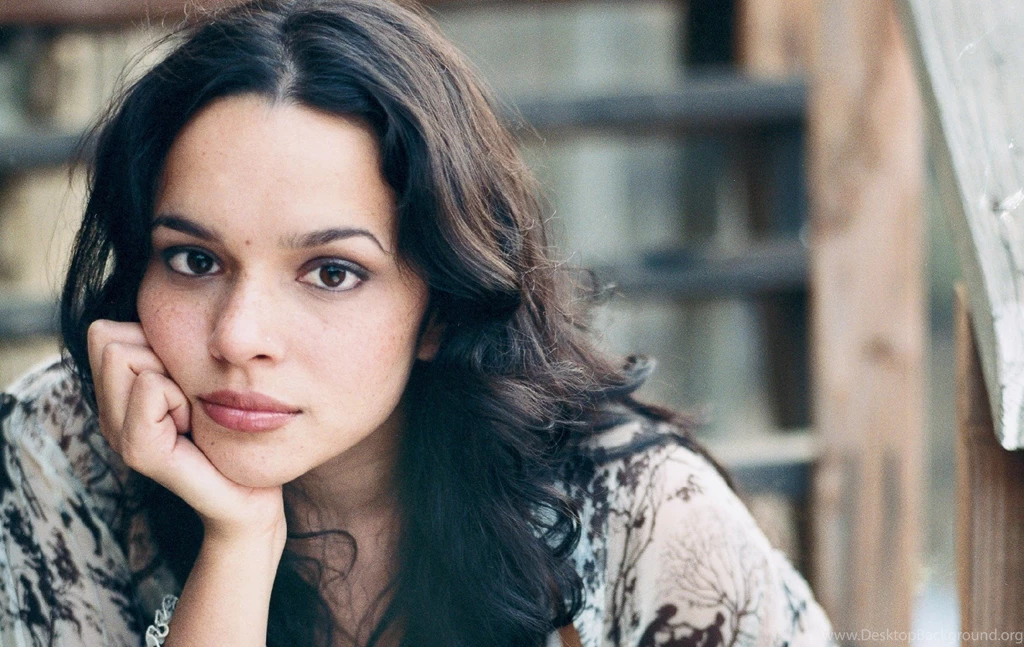 Norah Jones Windows 10 Wallpapers