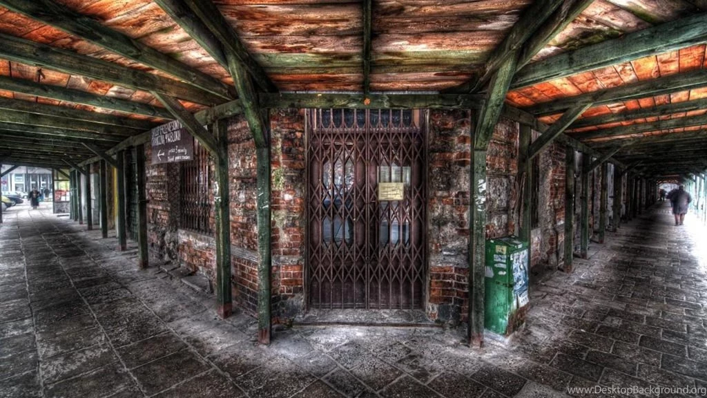 YE OLDE PUB WALLPAPER (