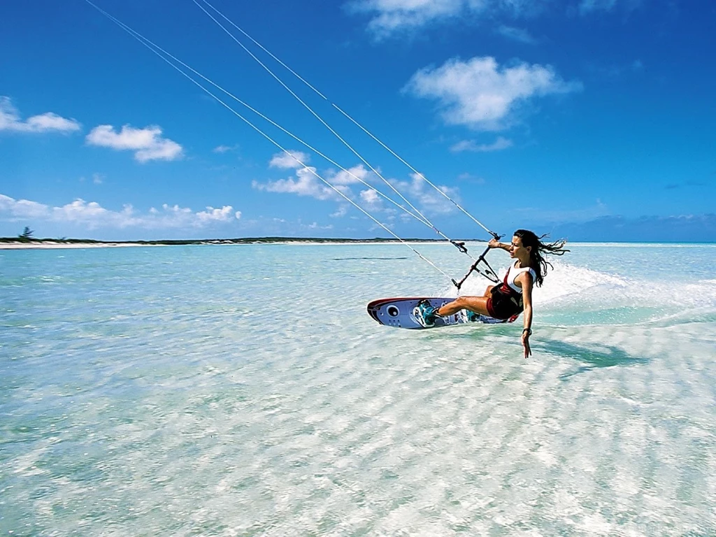 Kitesurfing / Kiteboarding