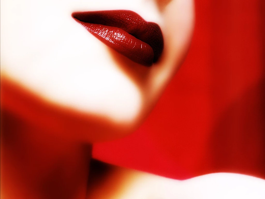 Reddish Lips Wallpapers