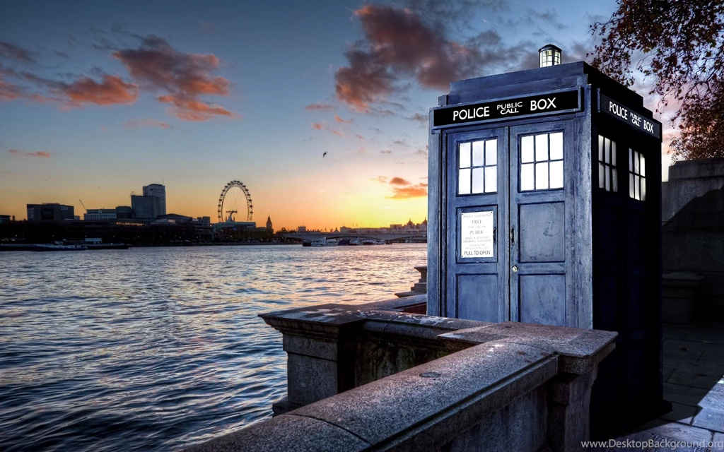 Tardis+wallpaper+you+said+you+wanted+london_603238_4658401.png
