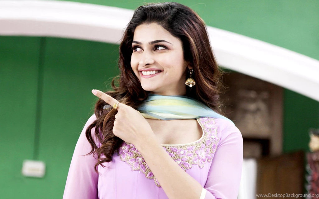 Prachi Desai Beautiful HD Wallpapers