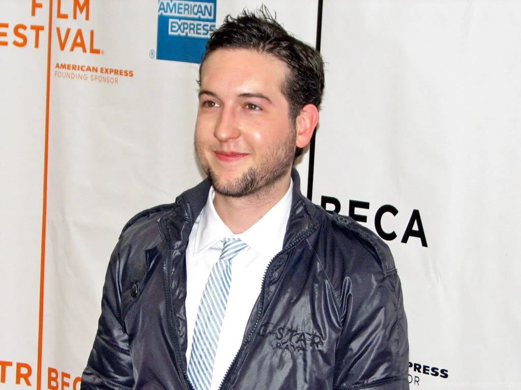 Chris Marquette Chris Marquette Wallpapers (35922061) Fanpop