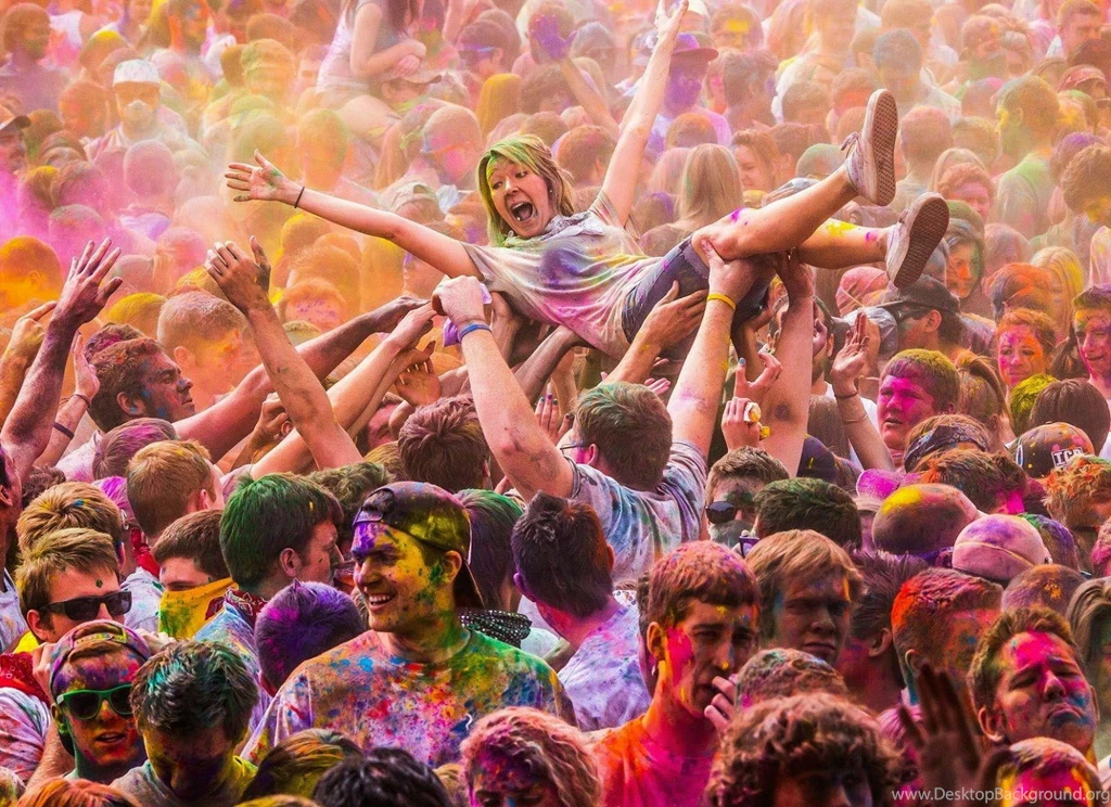 Top 10 Funny And Amazing Holi Pictures Of 2016