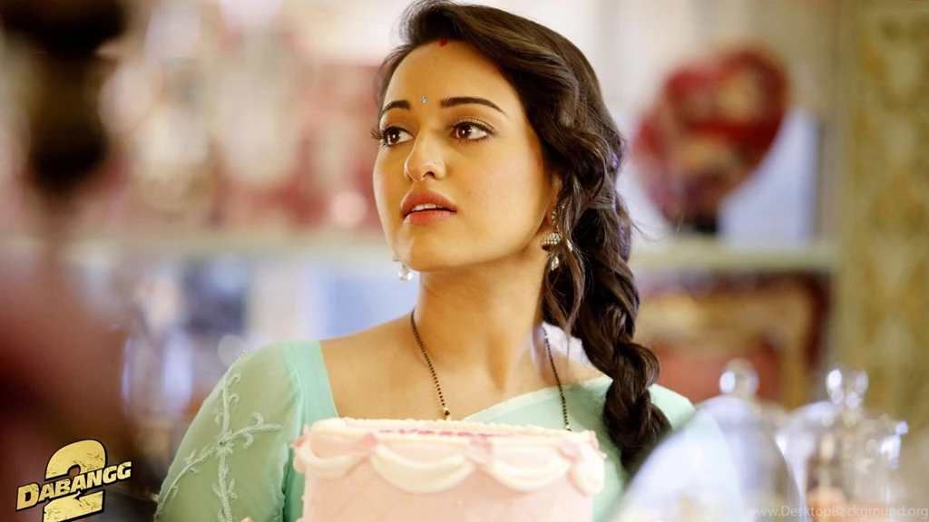 Sonakshi Sinha In Dabangg 2 Wallpapers