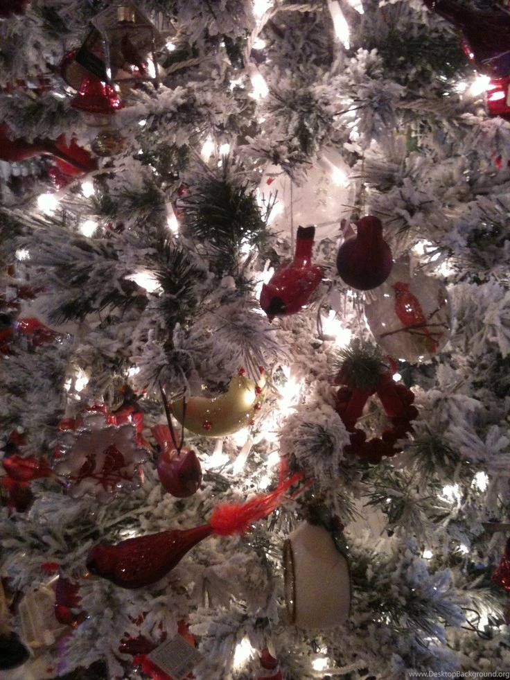 Yule Log Cabin closeup Of Cardinal Tree. Using This For My ...