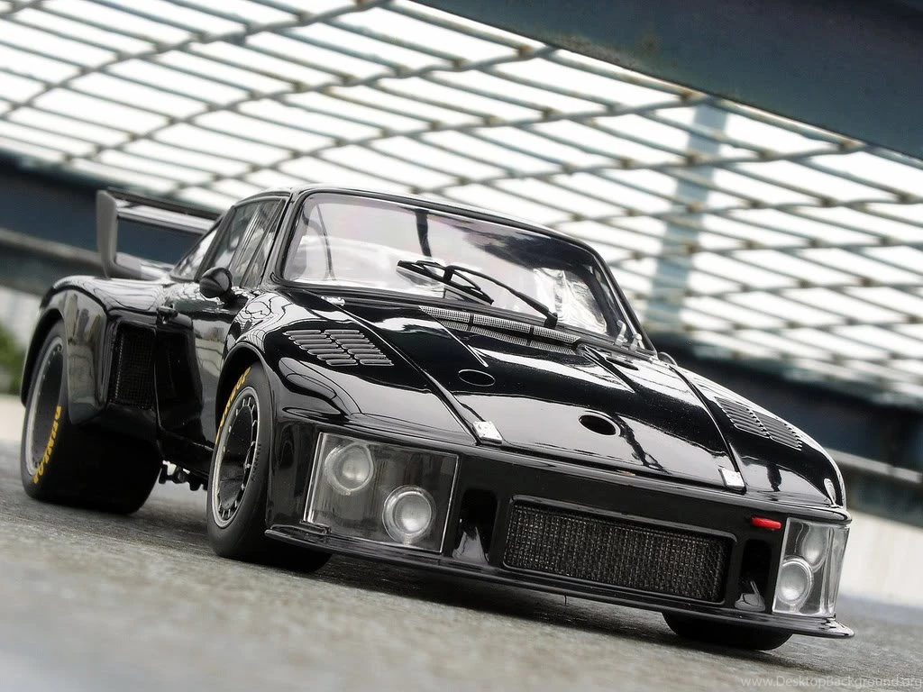 Porsche 944 Hellaflush Image