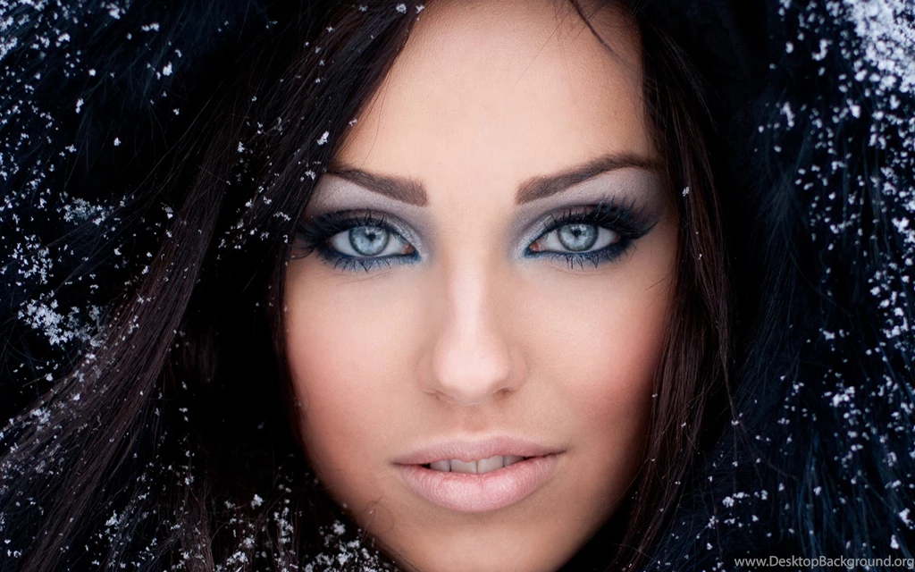 Pretty Woman Face Wallpapers