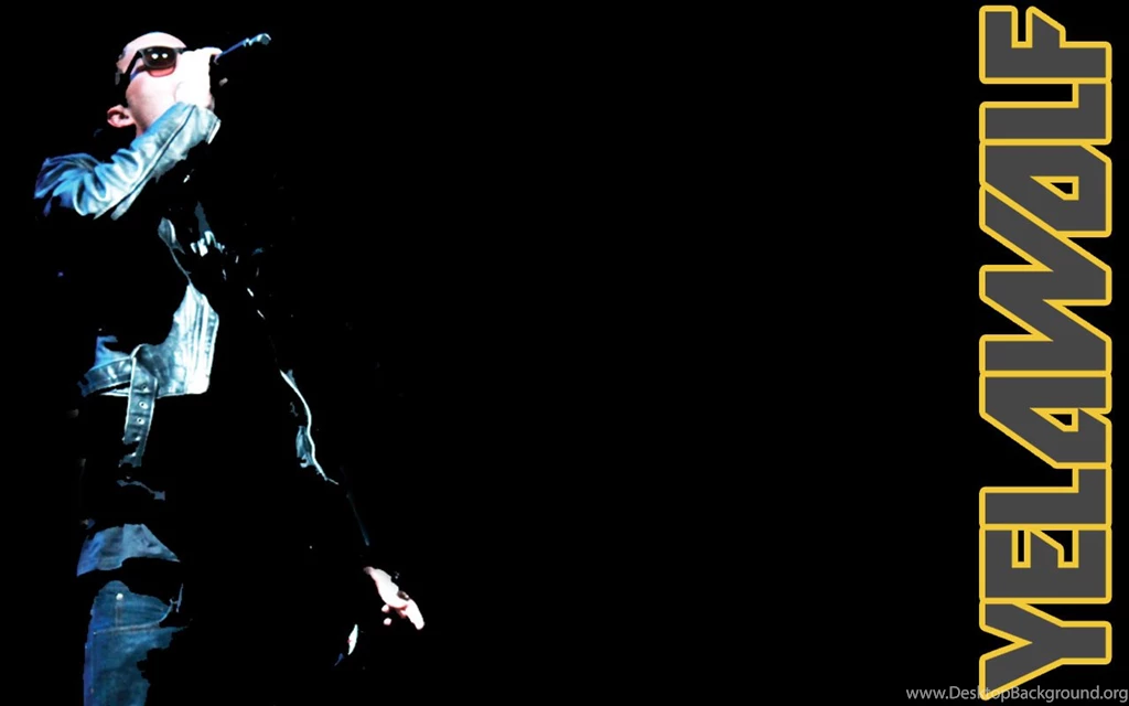 Browsing Wallpapers On DeviantArt