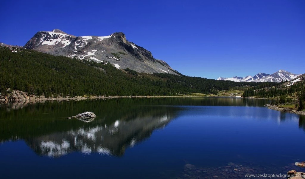 Reflection Of Mountain Wallpapers