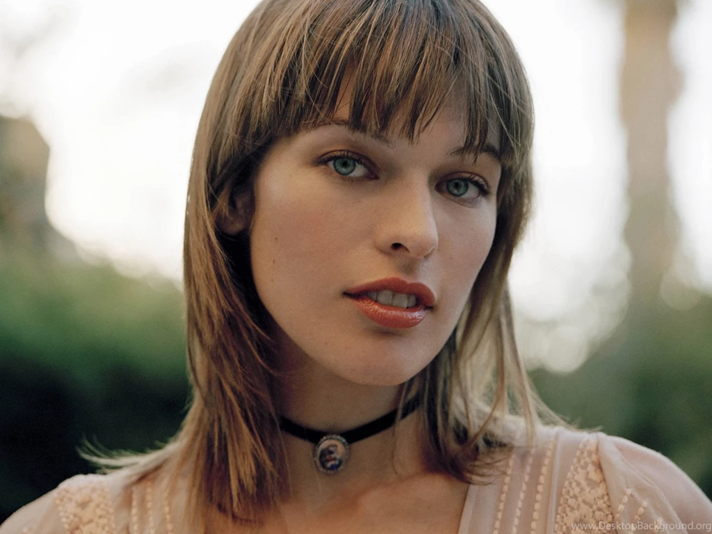 Milla Jovovich Wallpapers Pack Download FLGX DB