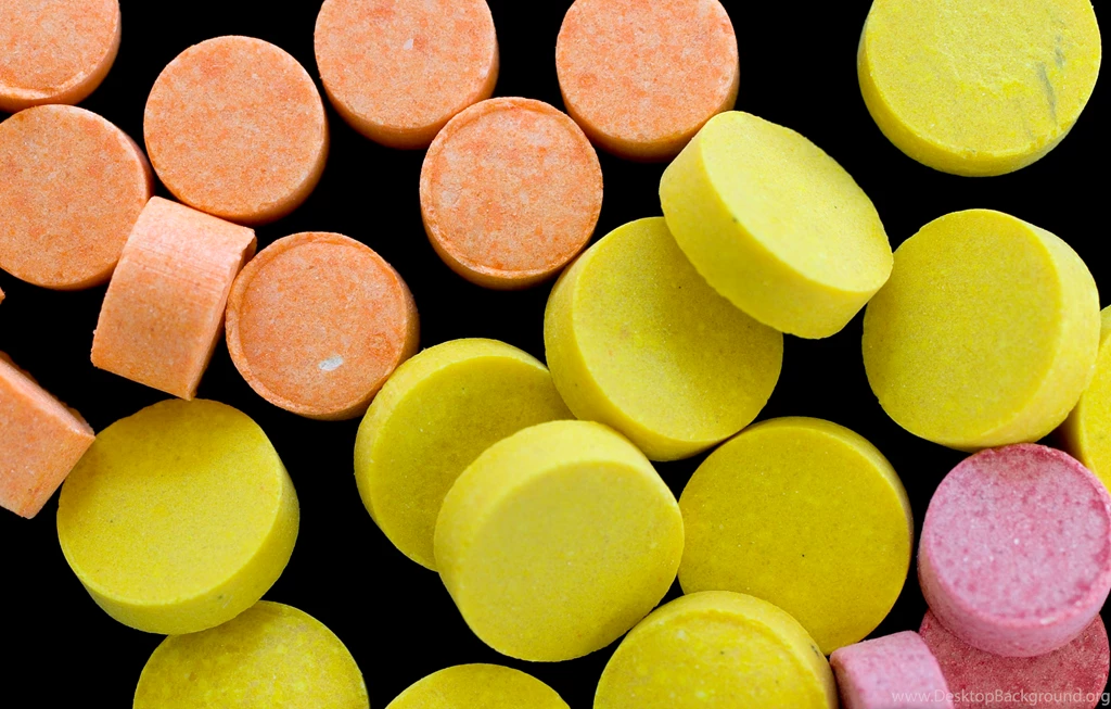 HIPPIE BACKGROUND: The 60s/70s + Drug Culture