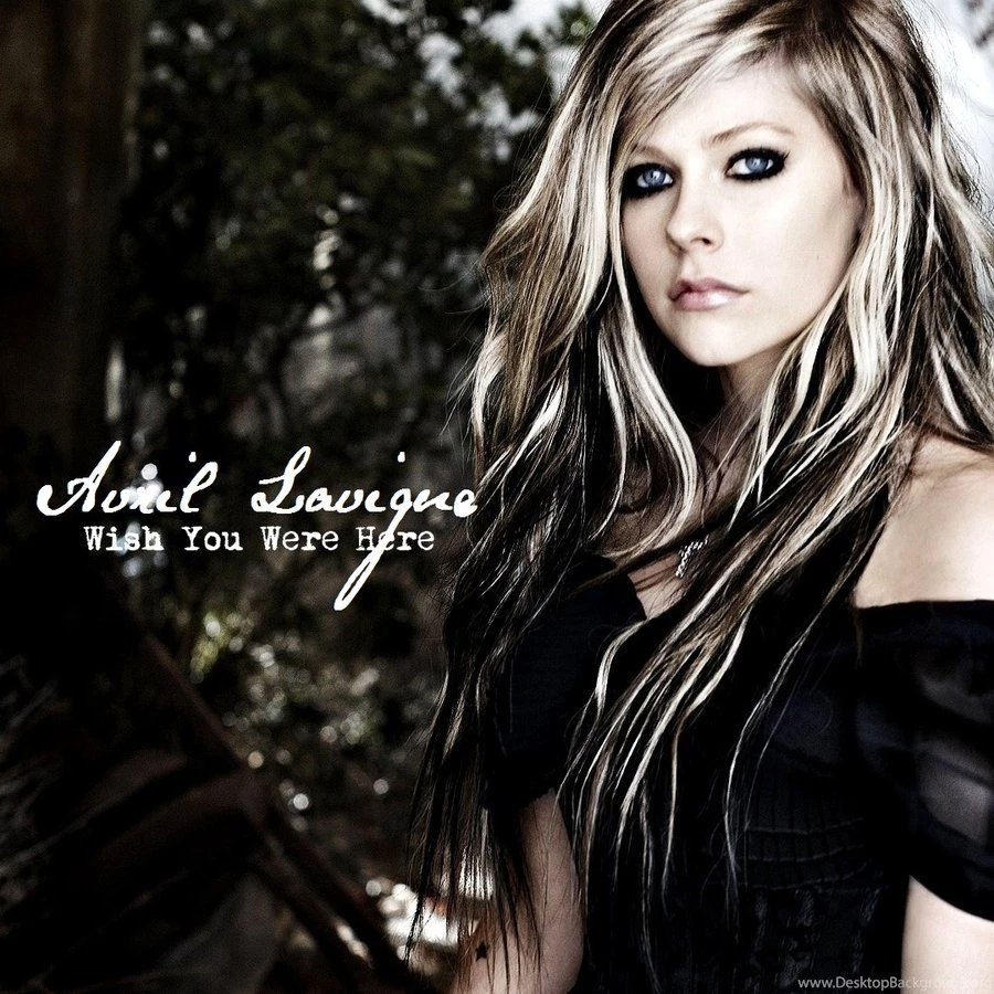 Amazing Avril Lavigne Wallpapers