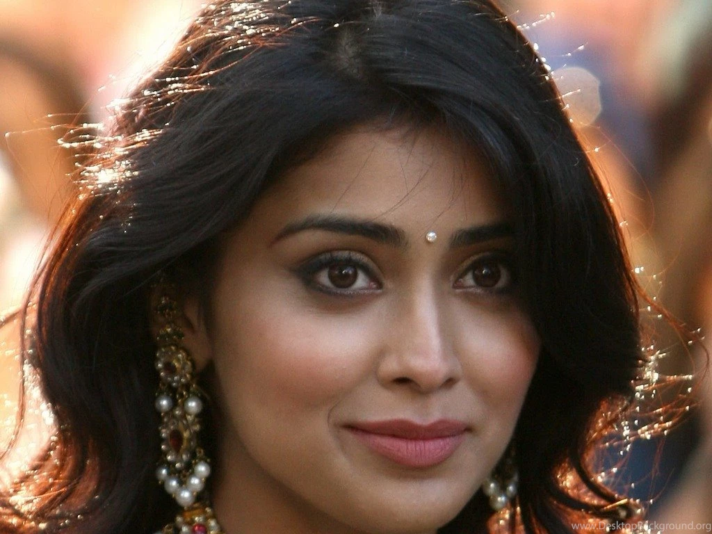Bollywood Actresses Wallpaper South Indian Actress Shriya Saran  Desktop Background