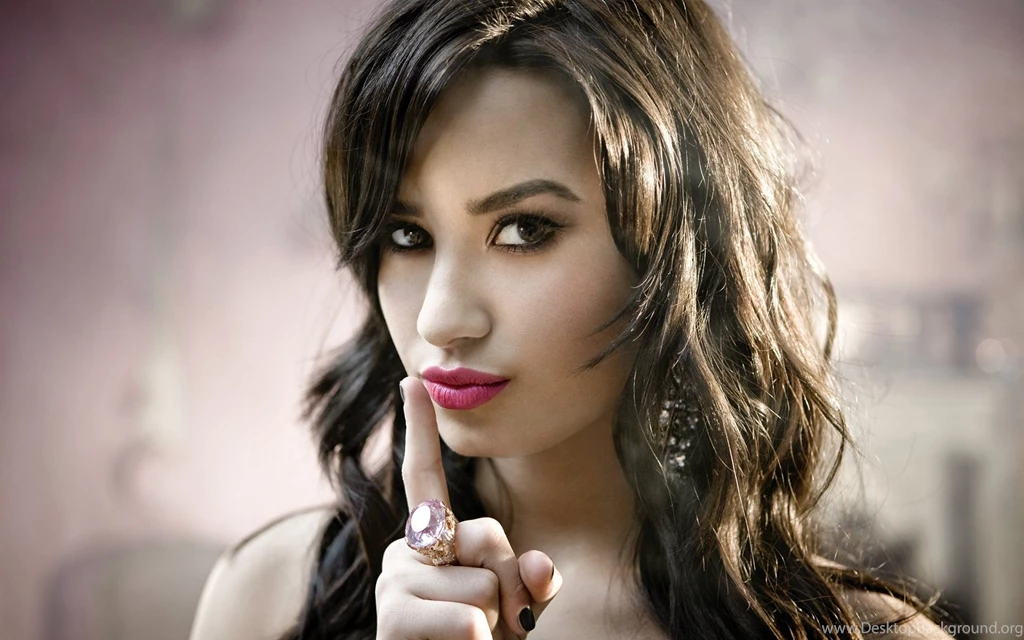 Girl Wallpapers Download