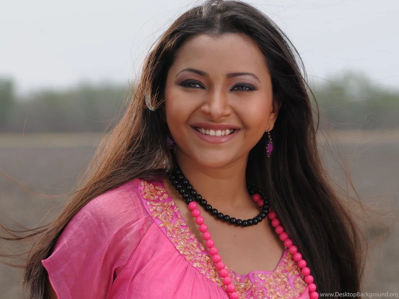 Swetha Basu Prasad Hot Photos WallPaper