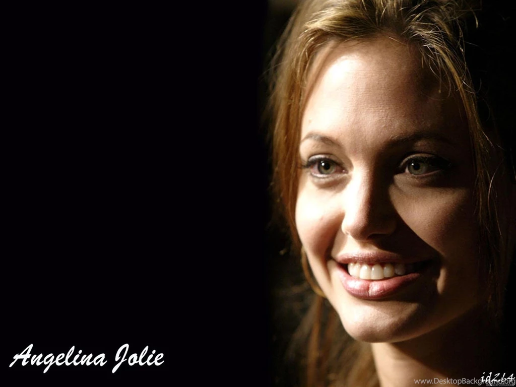Angelina_Jolie_126.jpg