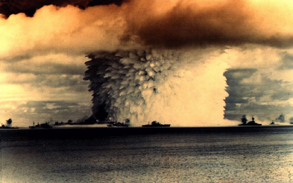 Bomb bw explosion mushroom cloud nuclear nuclear blast.jpg